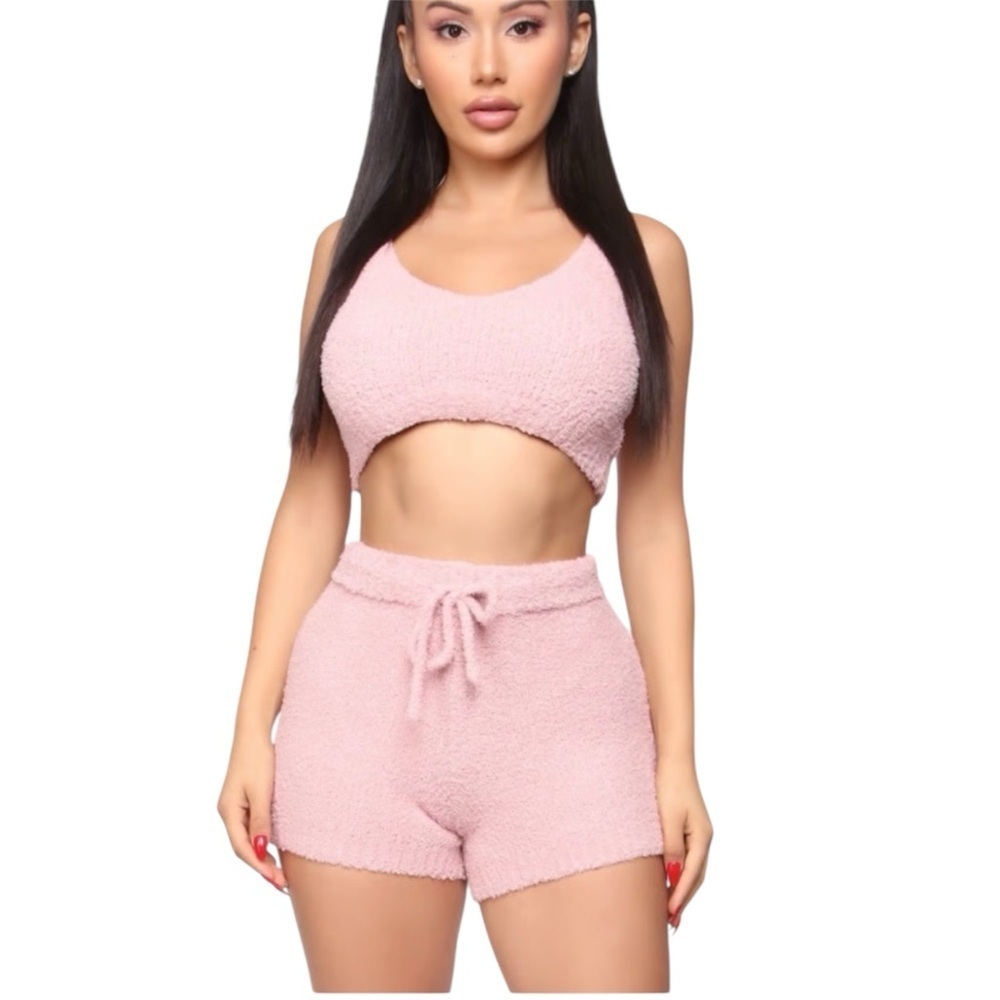 NWT Meshki camo crop top and cozy Knit Shorts size M